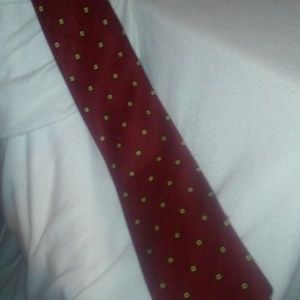 Uniform world tie